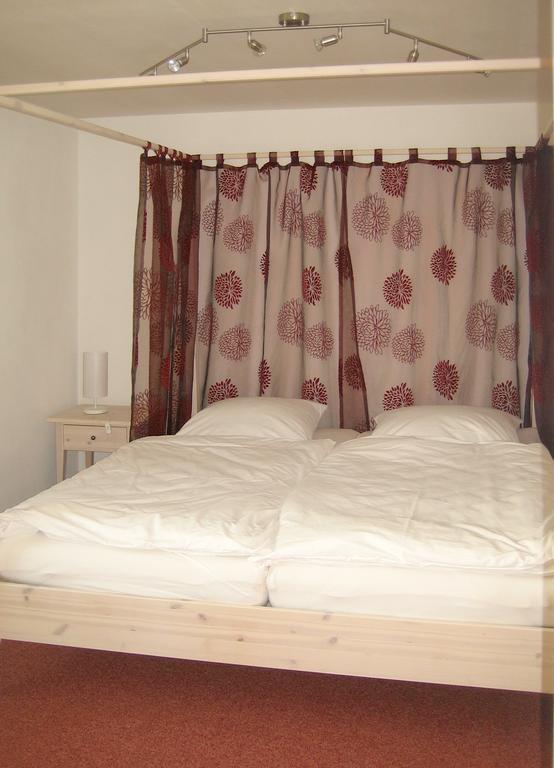 Gaestehaus Am Sonnenfeld Sommeri Room photo